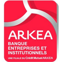 Dorian KELBERG, Délégué Général FSIF (Fédération des Sociétés Immobilières et Foncières) - La Fédération des Sociétés Immobilières et Foncières (FSIF) compte actuellement une quarantaine de sociétés adhérentes, de grande taille ou plus modestes. Il s’agit tout d’abord, des Sociétés d’Investissements Immobiliers Cotées (SIIC). La FSIF regroupe, en effet, les sociétés ayant la plus forte capitalisation dans le secteur immobilier à la Bourse de Paris (soit plus de 95 % de la capitalisation boursière du compartiment des Foncières cotées, SIIC et non SIIC). Il s’agit, ensuite, de sociétés foncières privées, de sociétés d’économie mixte immobilières, de compagnies d’asset management et, enfin, des filiales françaises de sociétés d’investissements immobiliers étrangères.
Depuis 1994, la Fédération a reçu plus de vingt nouvelles adhésions. Malgré les fusions et regroupements opérés depuis plusieurs années, le nombre des sociétés adhérentes (autour d’une cinquantaine en 2009) est en progression.
Pour en savoir plus : www.fsif.fr Dorian KELBERG, Délégué Général FSIF (Fédération des Sociétés Immobilières et Foncières)